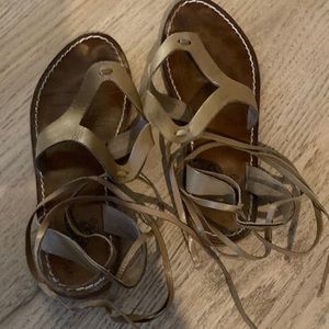 Adorable Freebird ankle wrap sandal so cute on